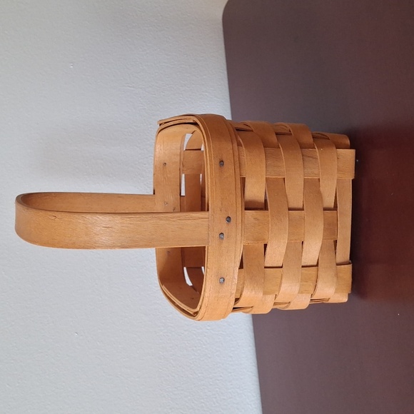 Longaberger Small Peg Basket with Fabric Liner and Plastic Protector 1998 - Picture 9 of 16